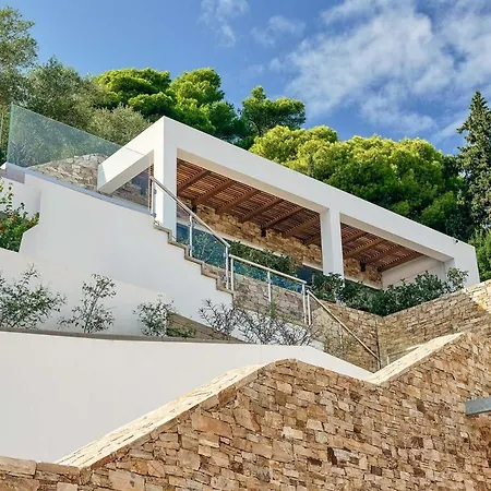 Alkyonides Iii קרי